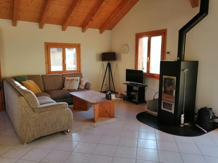 Confortable Chalet Avec Magnifique Vue En Gruyere. 沙尔梅 外观 照片